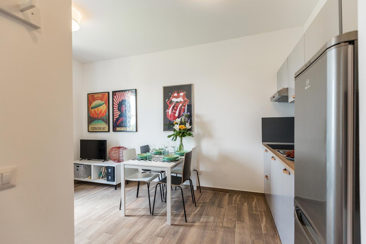 Certosa Colorful Mini Flats Apartment มิลาน ภายนอก รูปภาพ